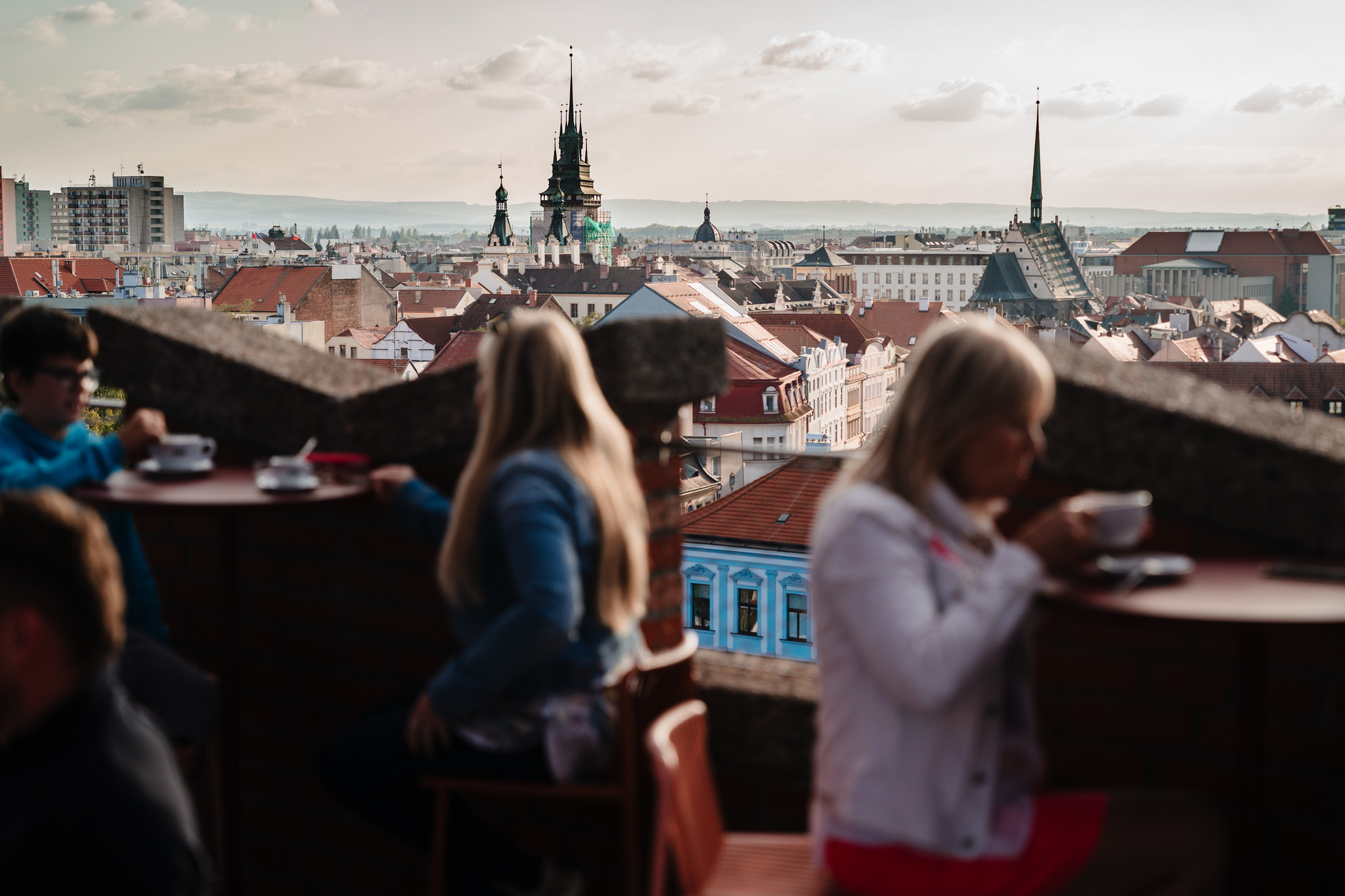 Podzimní městské slavnosti a otevřený střešní bar